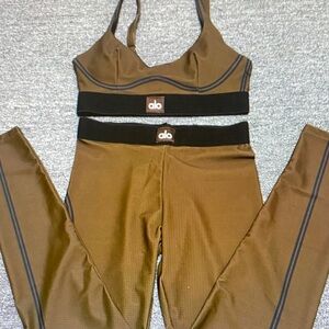 ALO Yoga Brown Sports Bra and Leggings Set with Black Band Size L
